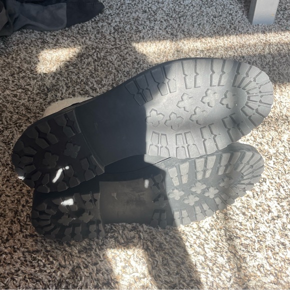 Forever 21 Boots - Picture 3 of 3